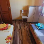 албиция 3* סינמורץ