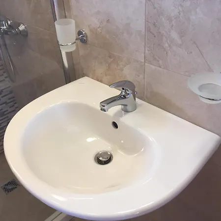 албиция 3* Синеморець